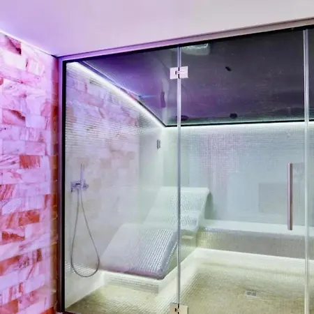 Prázdninový dům Luxurious Premier Location Private Pool